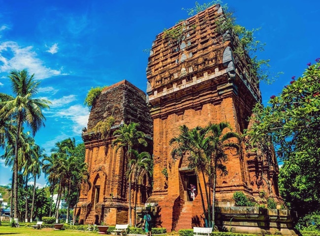 Tháp đôi - đặc trưng văn hóa Chămpa