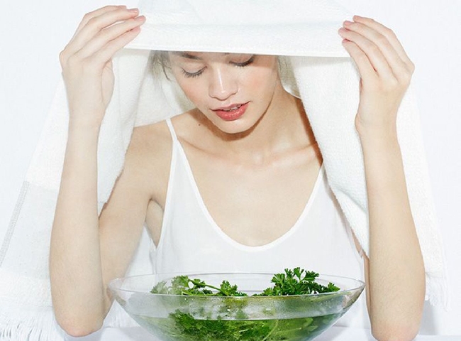làm đẹp da mặt sau sinh bằng cách xông hơi