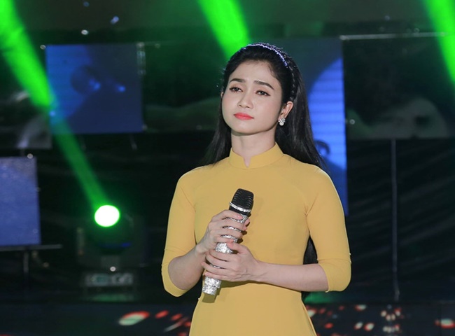 Nghệ sĩ Phương Anh